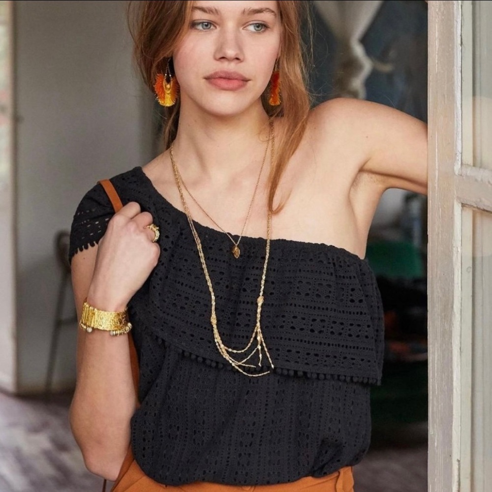 Sezane Black One-Shoulder Top